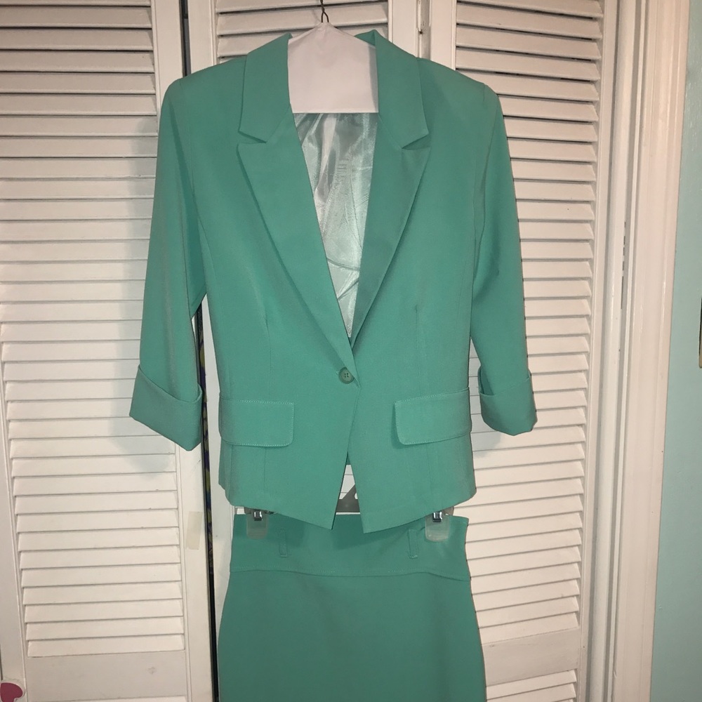 Women's 2 piece suit